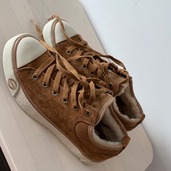 UGG sneakers - never wore - Picture 7 of 10